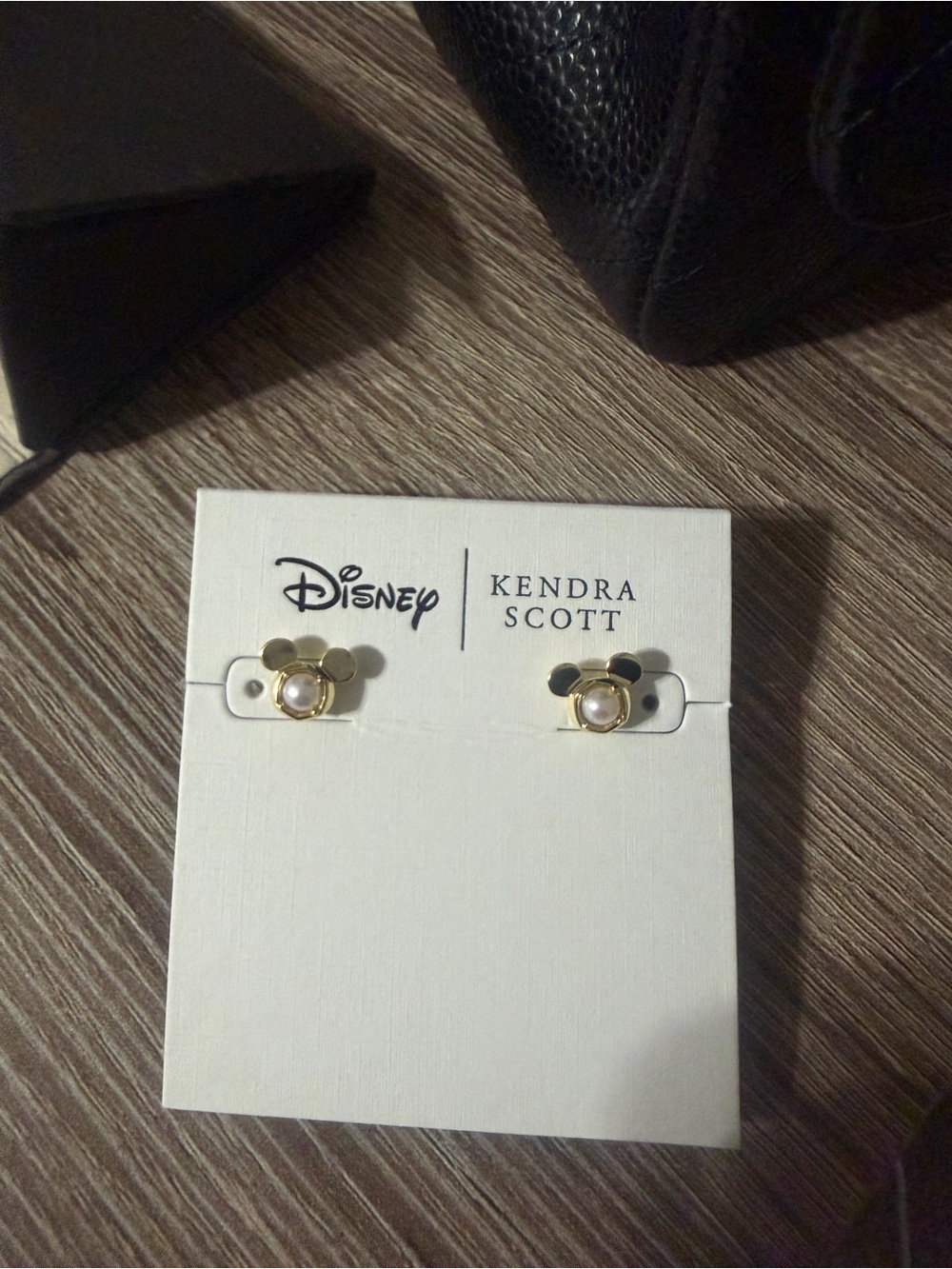 Kendra Scott Gold Mickey Pearl Stud Earrings - Pearl & Gold